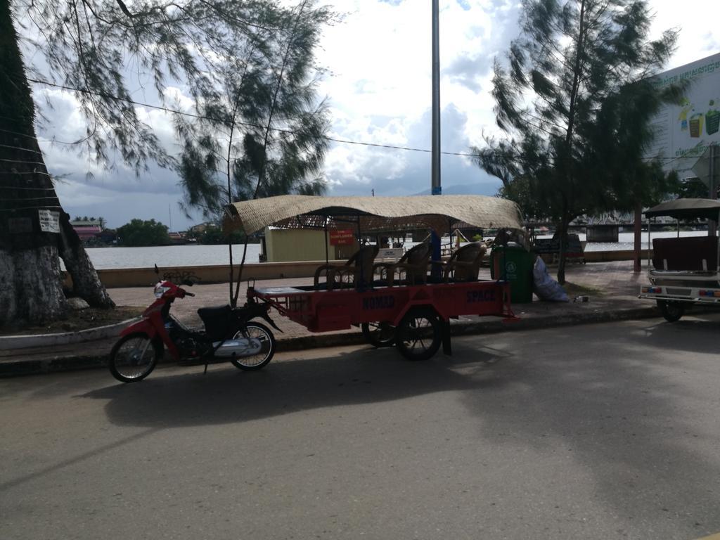 Nomads Guesthouse Kampot Exteriér fotografie
