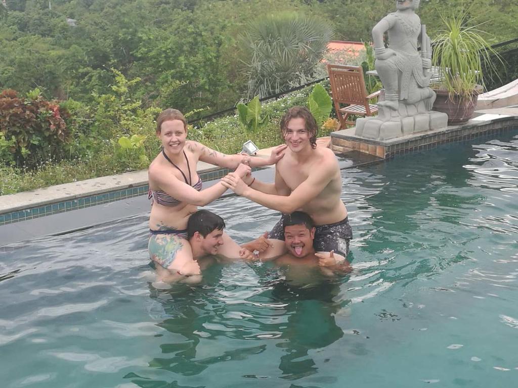 Nomads Guesthouse Kampot Exteriér fotografie